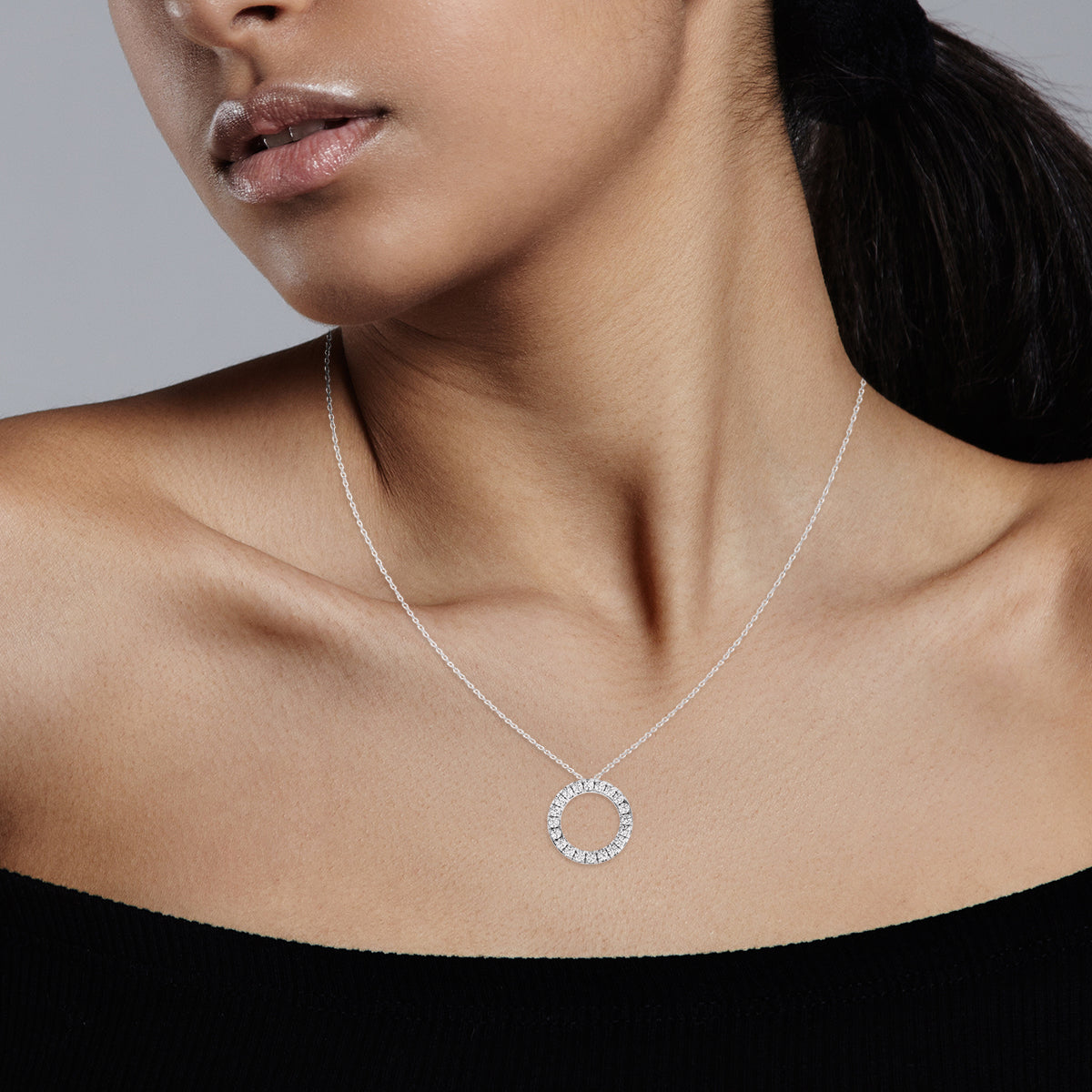 Circle Lab Grown Diamond Pendant in 14 Karat Gold