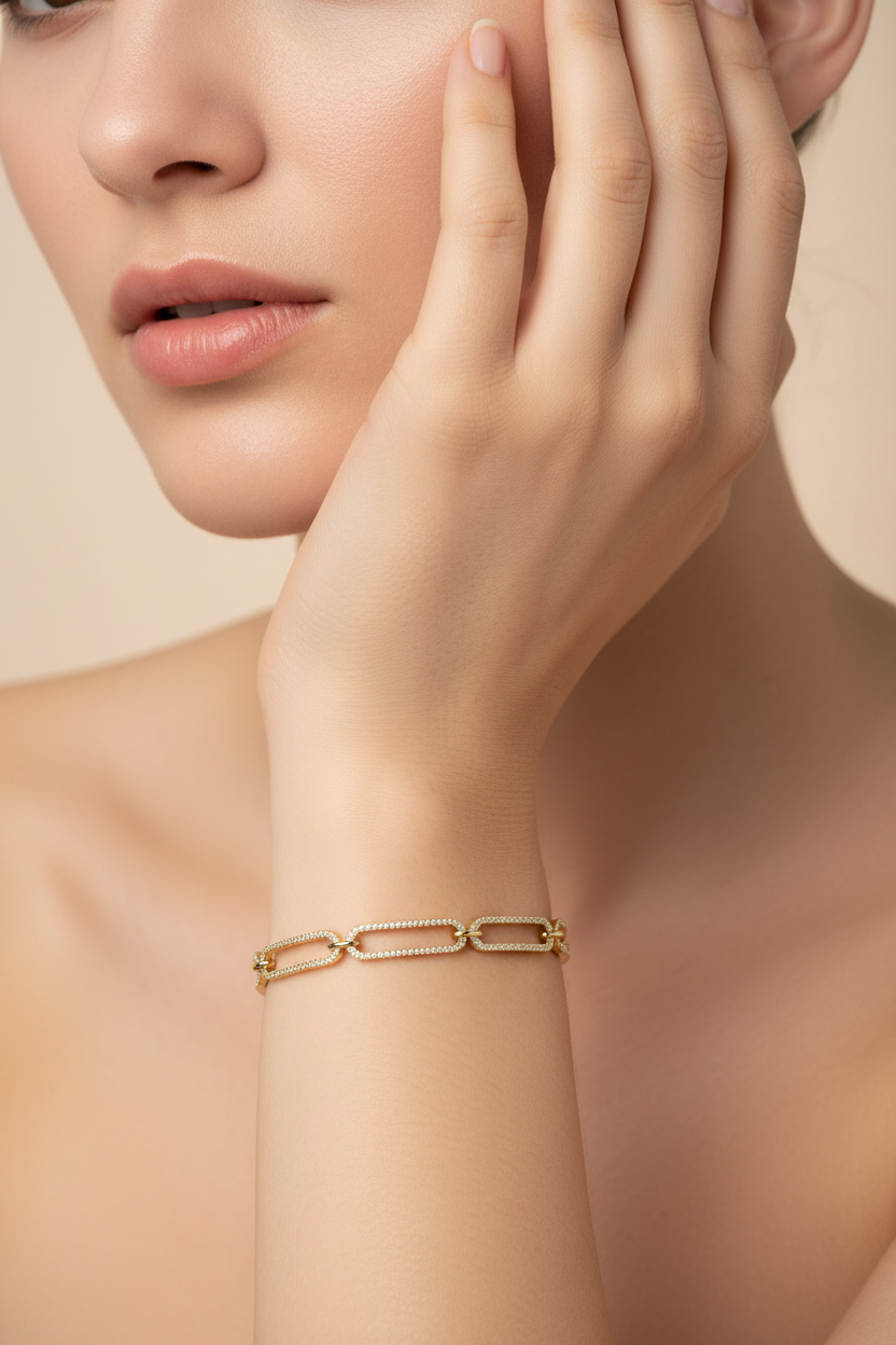 Diamond Link Bracelet - Lifestyle Shot